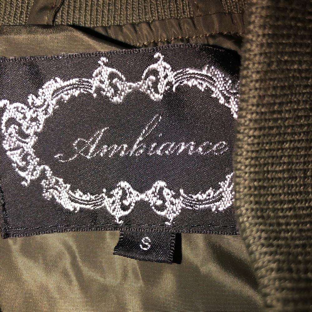 Jacket - Picture 4 of 4